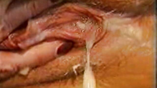 Anh hoa hồng xxx cap 2 Nadia thủ dâm độc tấu