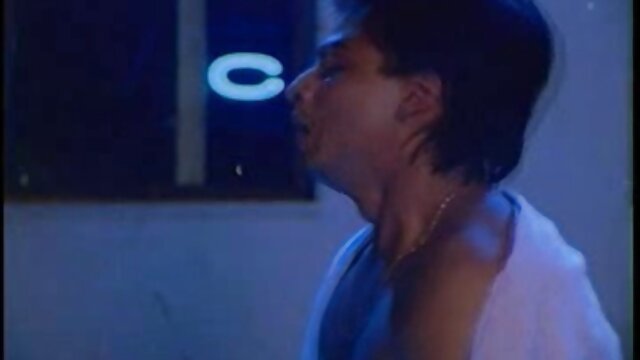 Busty milf Ai Shimatani cho thấy xxx lop7 cô ấy deepthroat